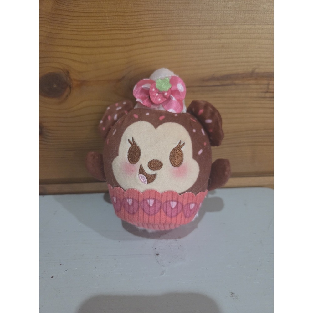 Disney Parks Munchlings Baked Treats Wild‎ Strawberry Cupcake Plush Minnie D41